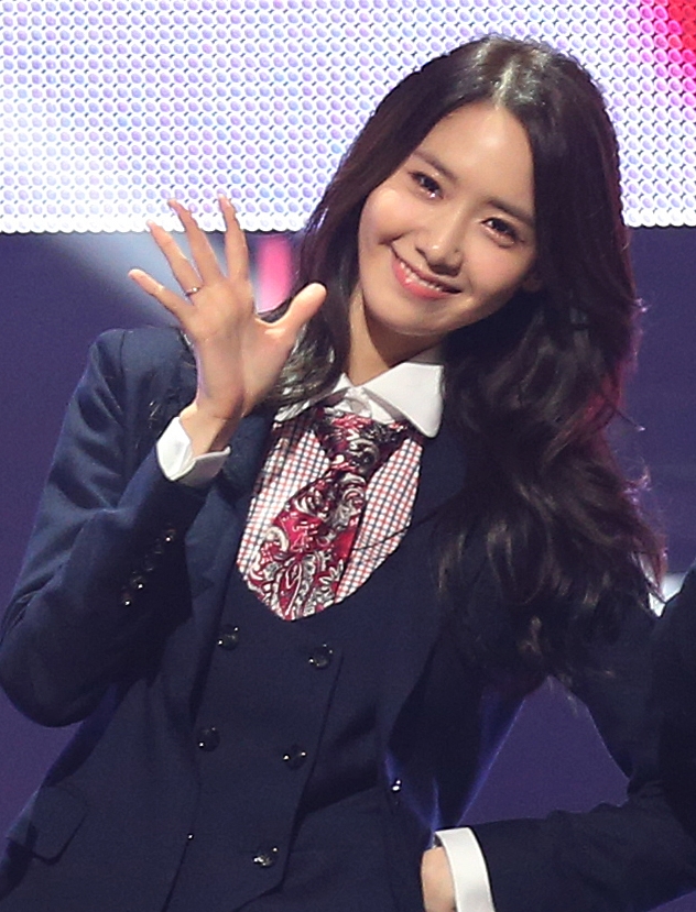 Yoona (Girls' Generation)